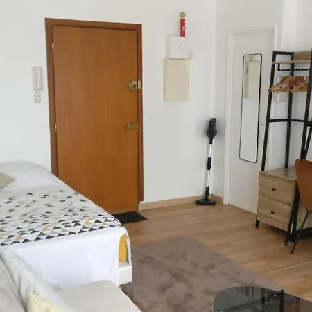 Your 28 M Near Paris Modern Convenient And Affordable Apartment Fontenay-aux-Roses