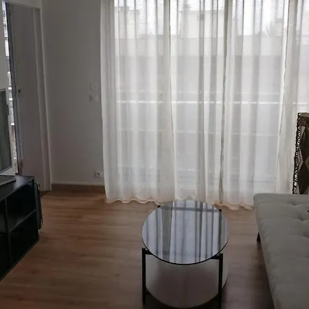 Your 28 M Near Paris Modern Convenient And Affordable Apartment *